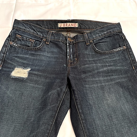 J BRAND Aidan Distressed Low Rise Boyfriend Fit Jeans (Ringer) // Size 24 - Picture 4 of 15